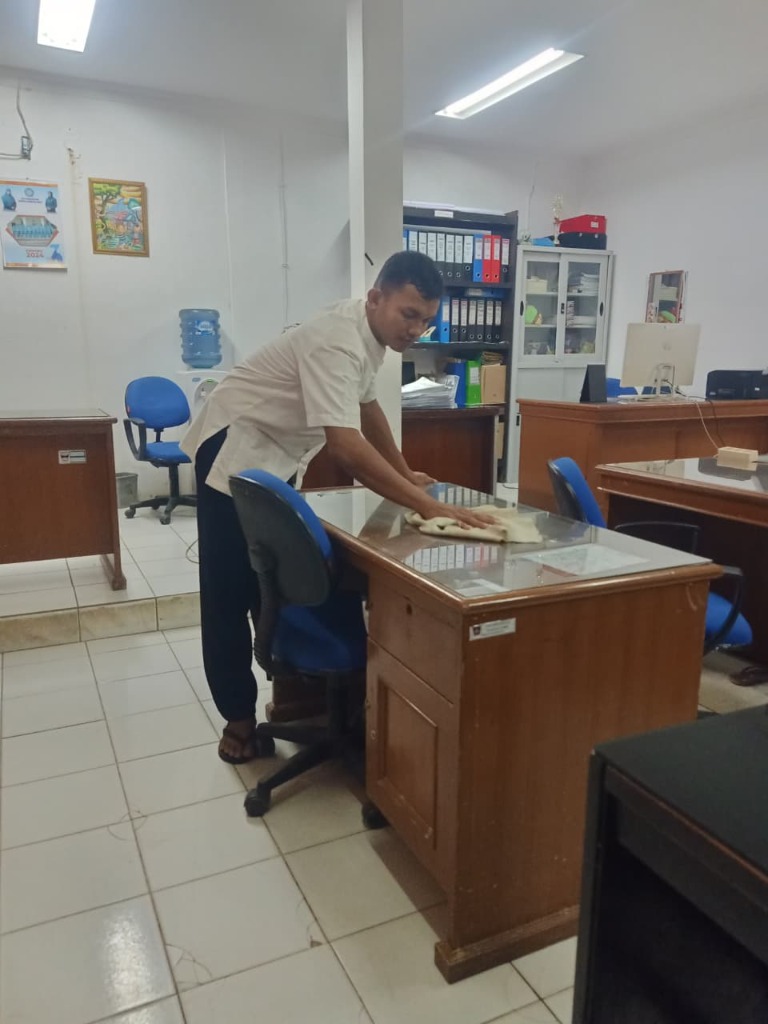 Pembersihan Ruang Kerja